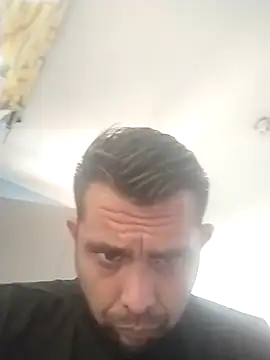 manuel4200 online show from April 2026 04:35:02 PM