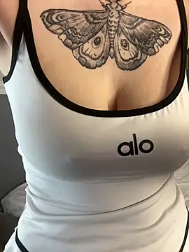 Wendy Berret online show from April 2026 01:12:01 AM