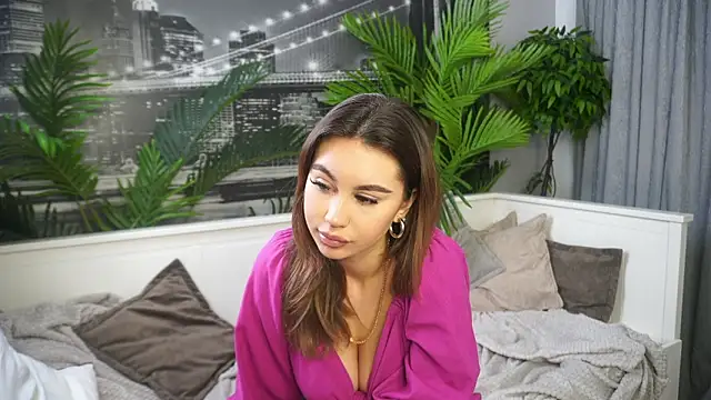 JulyMilky online show from March 2026 02:18:01 PM