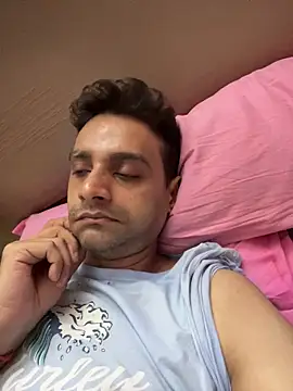 online4u08 online show from June 2026 08:43:01 PM