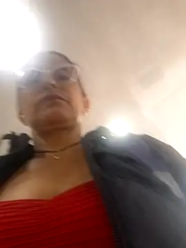 Lorenaluna online show from March 2026 05:50:01 PM