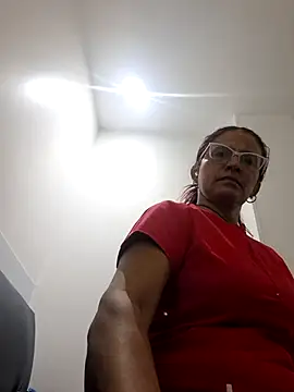 Lorenaluna online show from March 2026 04:41:01 PM