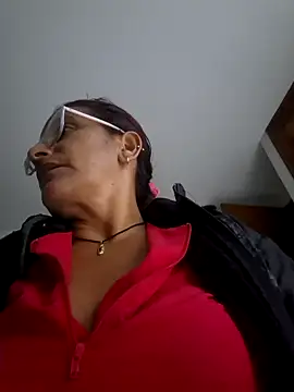 Lorenaluna online show from March 2026 07:56:01 AM