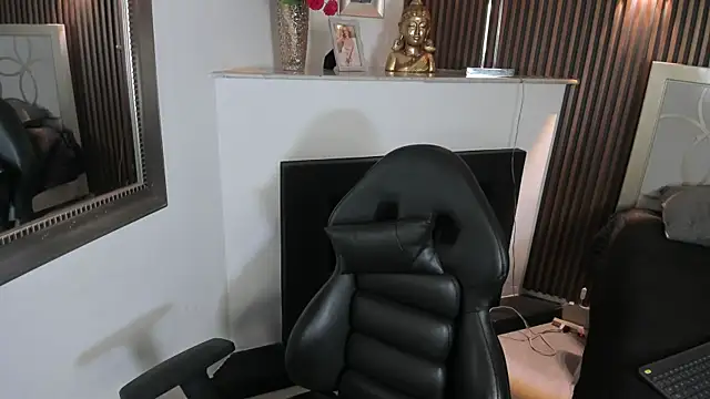 paulys  online show from April 2026 11:55:01 AM