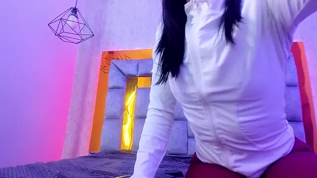 miiaboss  online show from March 2026 11:57:01 AM