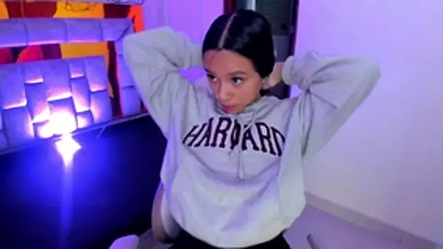 miiaboss  online show from April 2026 11:50:01 AM