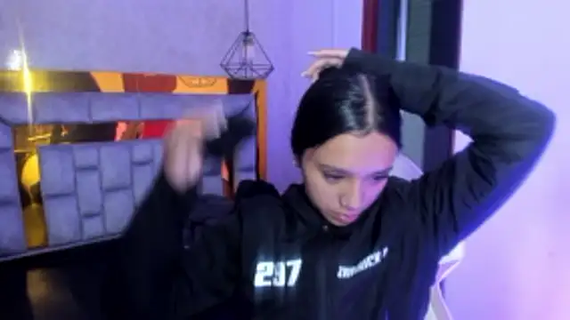 miiaboss  online show from March 2026 11:11:02 AM