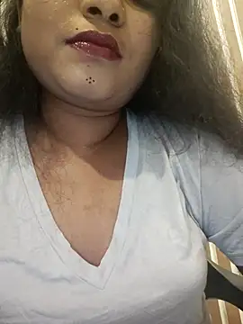 Cutie bae011 online show from February 2026 12:18:02 PM