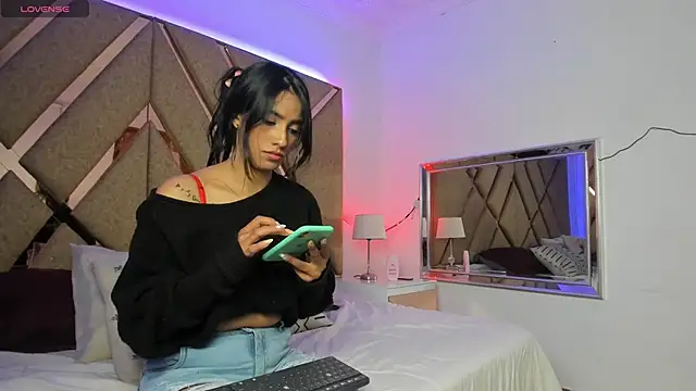 Tashi7 online show from March 2026 01:57:01 PM