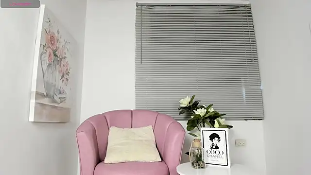 Snapshot of HannaMin chatting on March 2026 12:49:01 PM HannaMin online show from March 2026 12:49:01 PM