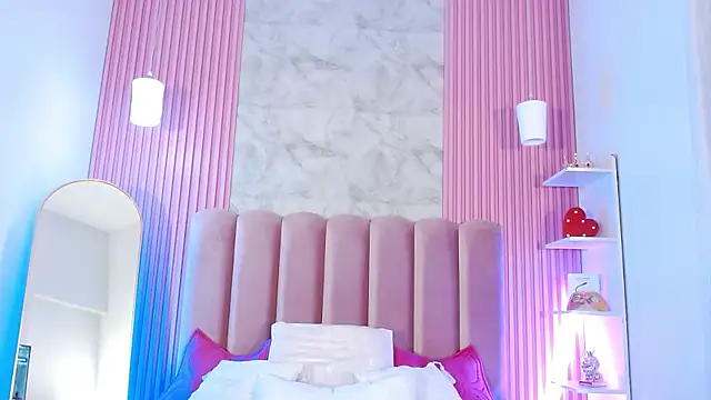 ArianaRougee online show from May 2026 11:59:01 AM