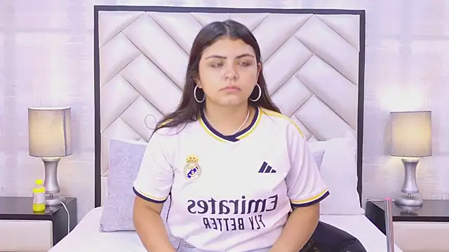 EmmaLeens online show from April 2026 06:34:02 PM