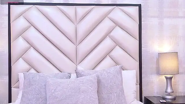 EmmaLeens online show from February 2026 12:29:02 PM