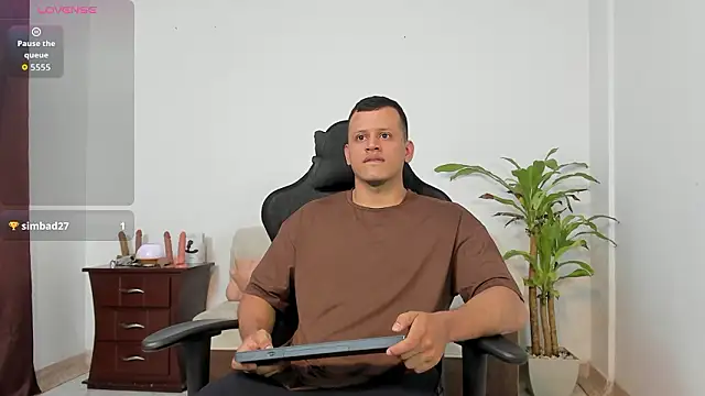 Alex towerss online show from February 2026 08:19:02 PM