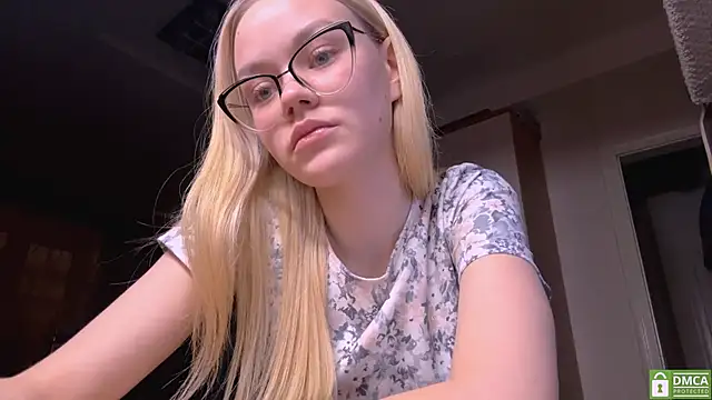 MiaCashe online show from February 2026 05:36:01 PM