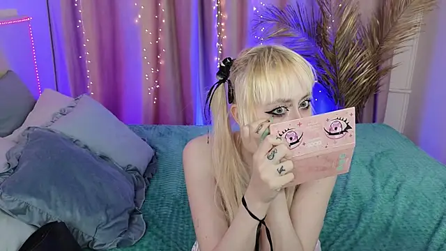 rraffaellka online show from May 2026 09:44:01 PM