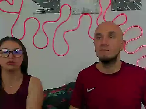 Snapshot of Cintya_n_Roger chatting on February 2026 04:47:02 AM Cintya n Roger online show from February 2026 04:47:02 AM