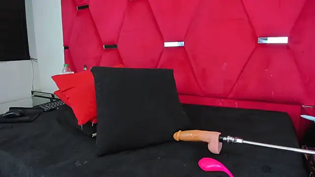 Alicee Grey online show from April 2026 06:21:01 PM