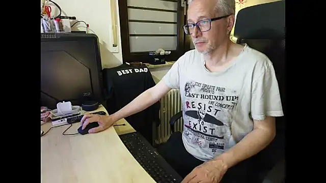 loenne1 online show from May 2026 09:18:02 PM
