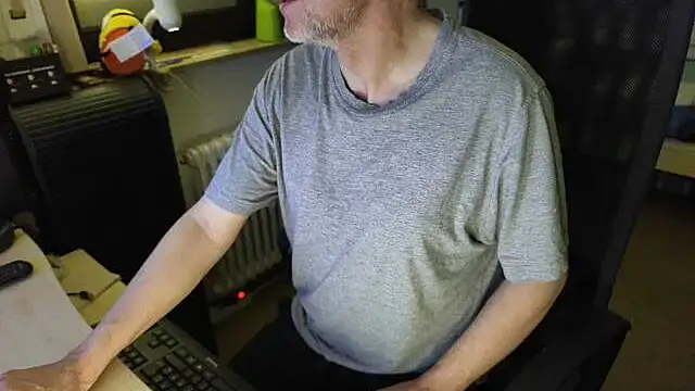 Snapshot of loenne1 chatting on February 2026 10:31:01 PM loenne1 online show from February 2026 10:31:01 PM