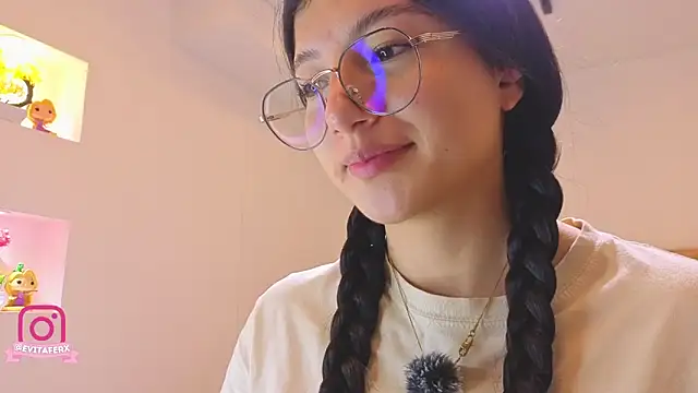 Snapshot of eva_depp_ chatting on May 2026 10:33:02 AM eva depp online show from May 2026 10:33:02 AM