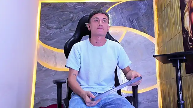 Snapshot of Matheus_Ic_ chatting on February 2026 07:25:02 PM Matheus Ic online show from February 2026 07:25:02 PM