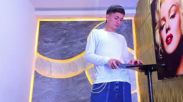 Snapshot of Matheus_Ic_ chatting on February 2026 09:03:02 PM Matheus Ic online show from February 2026 09:03:02 PM