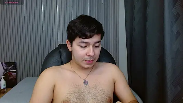 Snapshot of Julian_Smith21 chatting on April 2026 01:08:01 AM Julian Smith21 online show from April 2026 01:08:01 AM