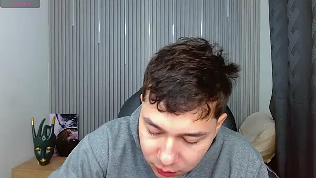 Julian Smith21 online show from June 2026 03:56:01 AM