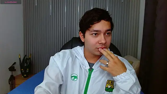 Snapshot of Julian_Smith21 chatting on May 2026 05:16:01 AM Julian Smith21 online show from May 2026 05:16:01 AM