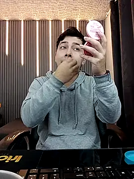 Julian Smith21 online show from March 2026 11:55:01 AM