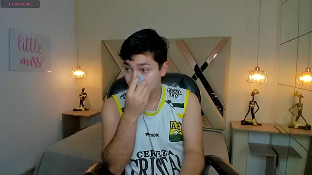 Julian Smith21 online show from March 2026 12:51:02 PM