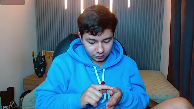 Julian Smith21 online show from April 2026 11:55:01 PM