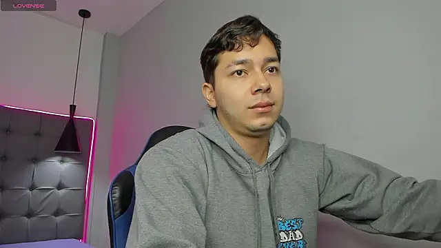 Julian Smith21 online show from March 2026 12:24:01 PM