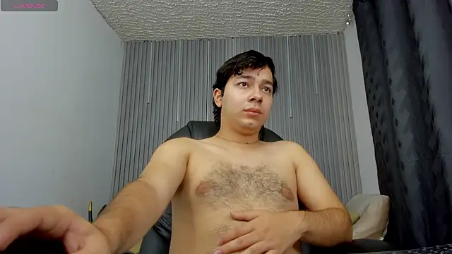 Snapshot of Julian_Smith21 chatting on May 2026 12:28:01 AM Julian Smith21 online show from May 2026 12:28:01 AM