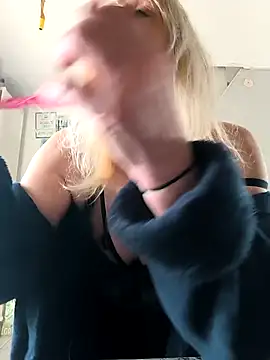 Heidiblueeyes online show from March 2026 01:46:01 PM