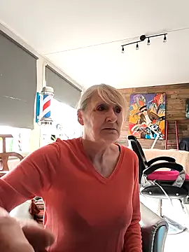 Heidiblueeyes online show from March 2026 11:38:02 AM