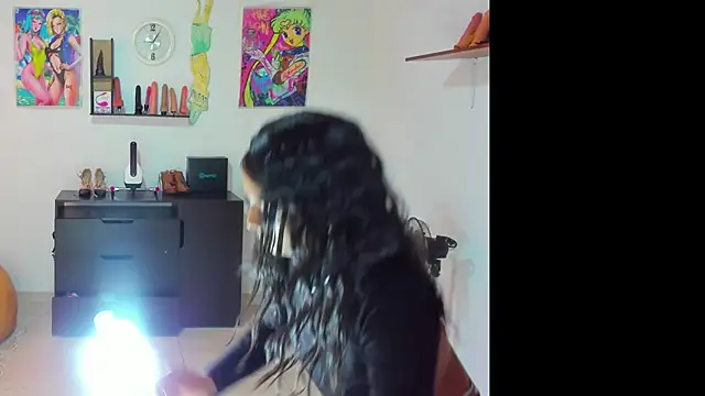 bella  funny online show from April 2026 06:11:01 PM