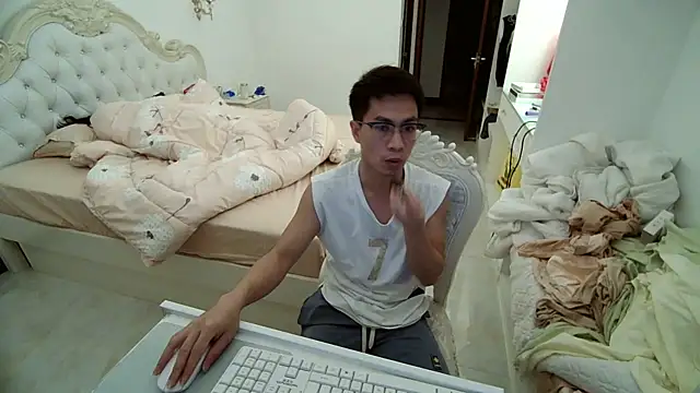 Xiaolong88888 online show from March 2026 06:47:01 PM