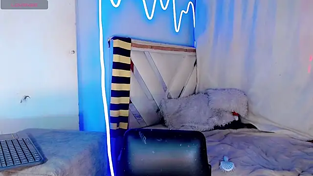 xyaraluv  online show from April 2026 07:54:01 PM