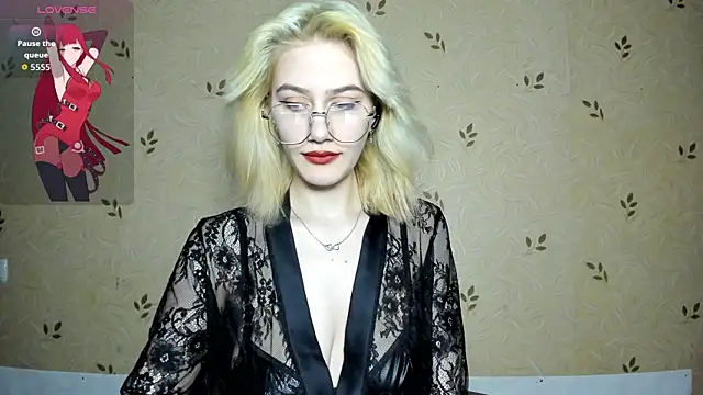 Snapshot of NicoleDaviss chatting on July 2026 07:11:02 PM NicoleDaviss online show from July 2026 07:11:02 PM