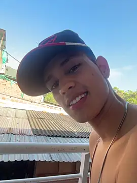 Snapshot of HarryGaze chatting on February 2026 01:11:01 PM HarryGaze online show from February 2026 01:11:01 PM