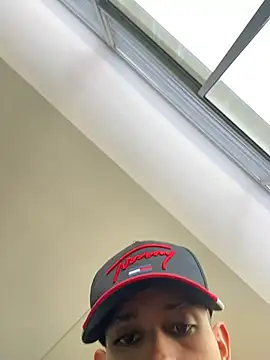 HarryGaze online show from April 2026 01:18:01 PM