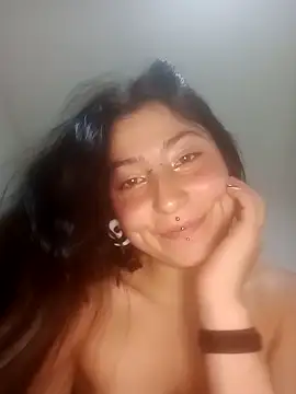 Little Sweett online show from February 2026 02:44:02 AM