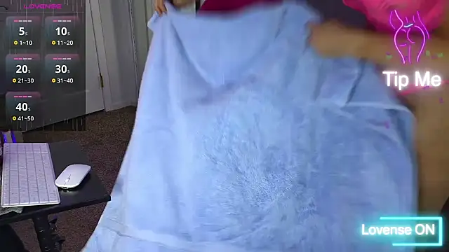 BellaLexi online show from March 2026 03:59:01 PM