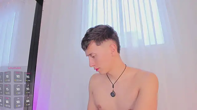 Thiago Jones1 online show from April 2026 04:00:01 PM