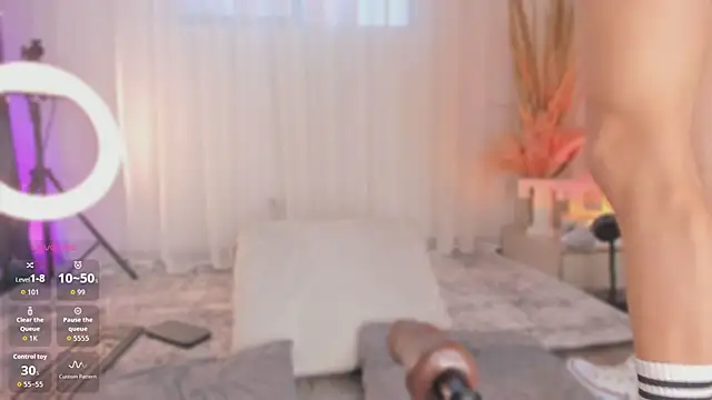 Thiago Jones1 online show from April 2026 10:00:01 PM