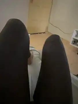 Cristal2342 online show from February 2026 01:33:01 PM