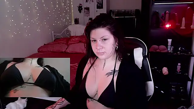 Snapshot of GothicKiraVex chatting on July 2026 07:19:01 AM GothicKiraVex online show from July 2026 07:19:01 AM