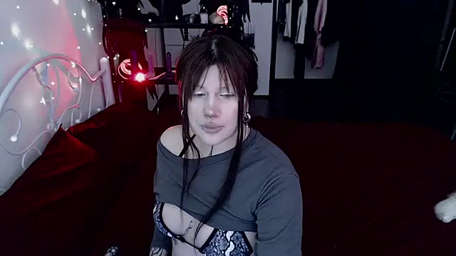 GothicKiraVex online show from April 2026 08:28:01 PM